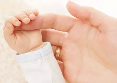 高危产妇想顺产导致大出血 玛丽亚医生保母子平安