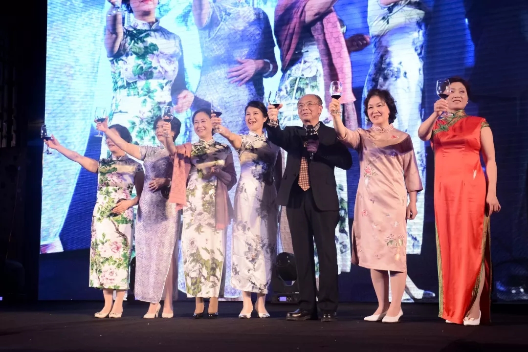 玛丽亚“瑰宝之夜”VIP答谢晚会圆满结束！一生中最重要的时刻，感恩您选择了玛丽亚~